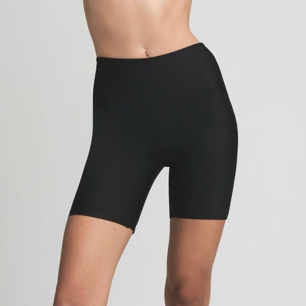 Skims XXS Body Butt Enhancing Padded Short - Picture 3 of 5